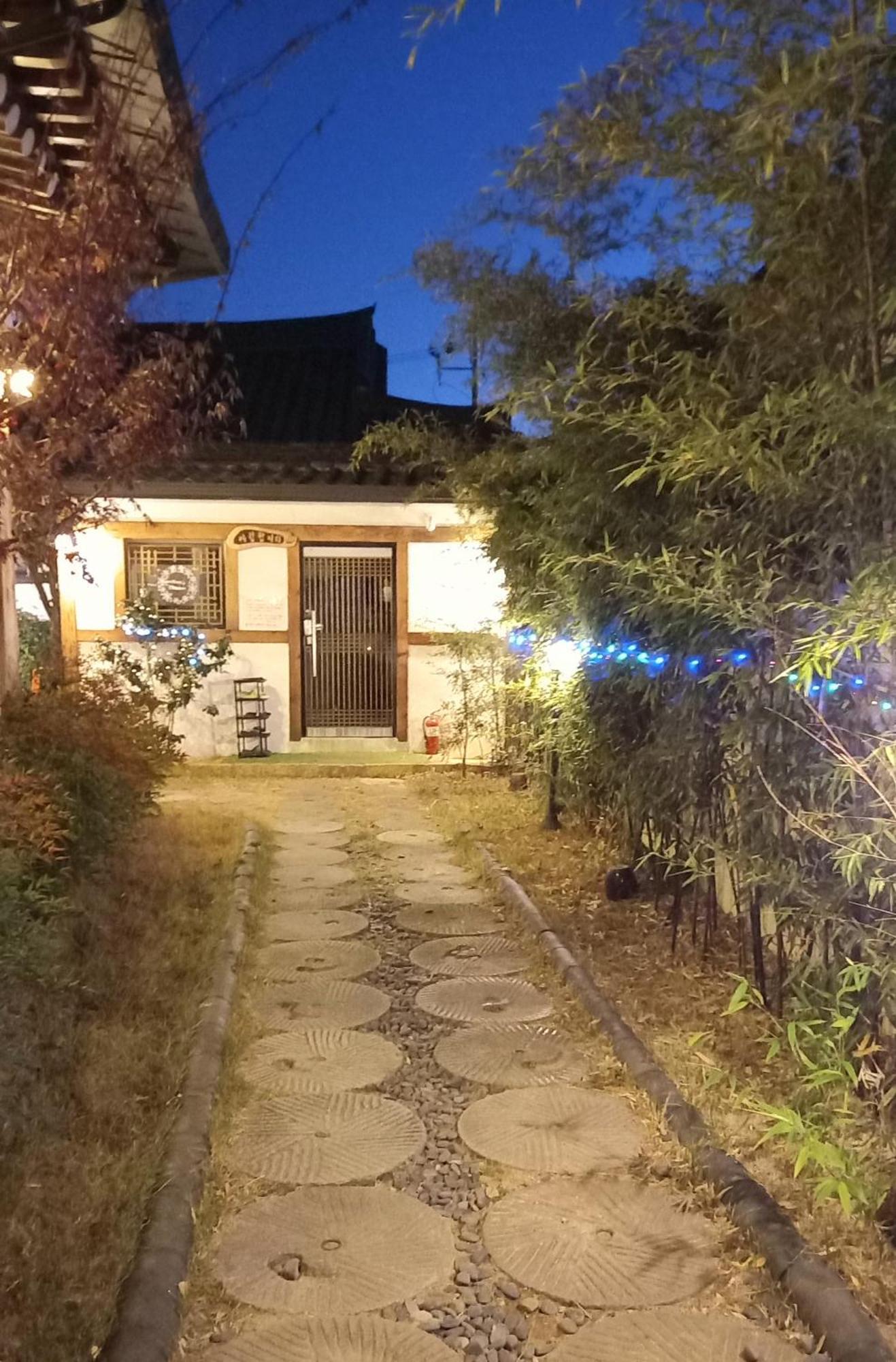 Adam Guesthouse Gyeongju Quarto foto